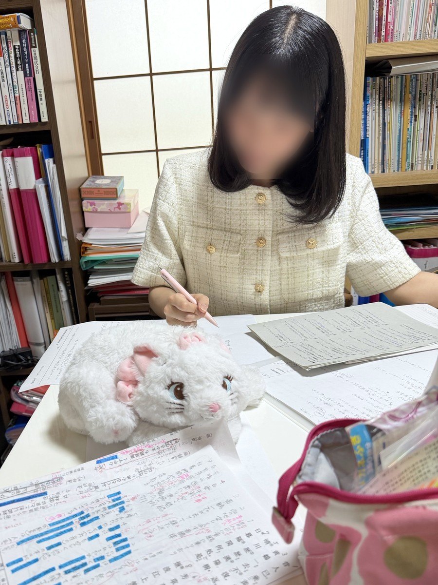 国語のプリントに取り組む生徒さん